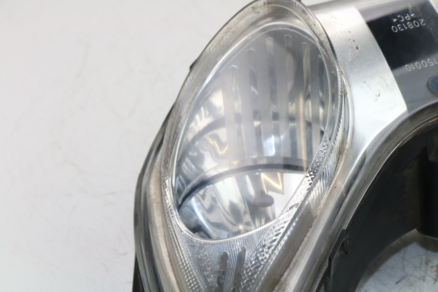 photo de HEADLIGHT PIAGGIO CARNABY 125 (2007 - 2011)