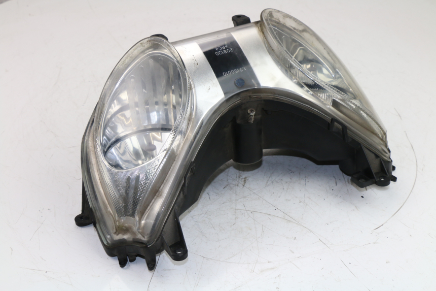 photo de HEADLIGHT PIAGGIO CARNABY 125 (2007 - 2011)