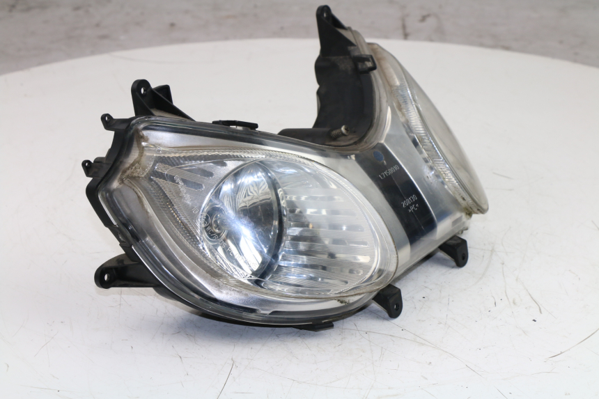 photo de HEADLIGHT PIAGGIO CARNABY 125 (2007 - 2011)