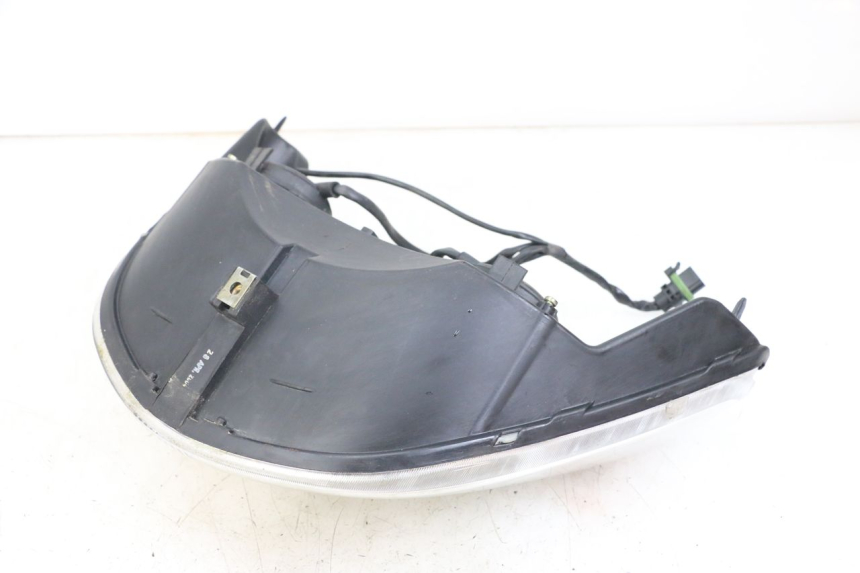 photo de FRONT HEADLIGHT PIAGGIO X8 125 (2004 - 2007)