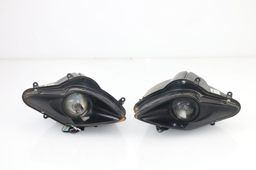 photo de HEADLIGHT RIEJU RS3 50 (2010 - 2018)