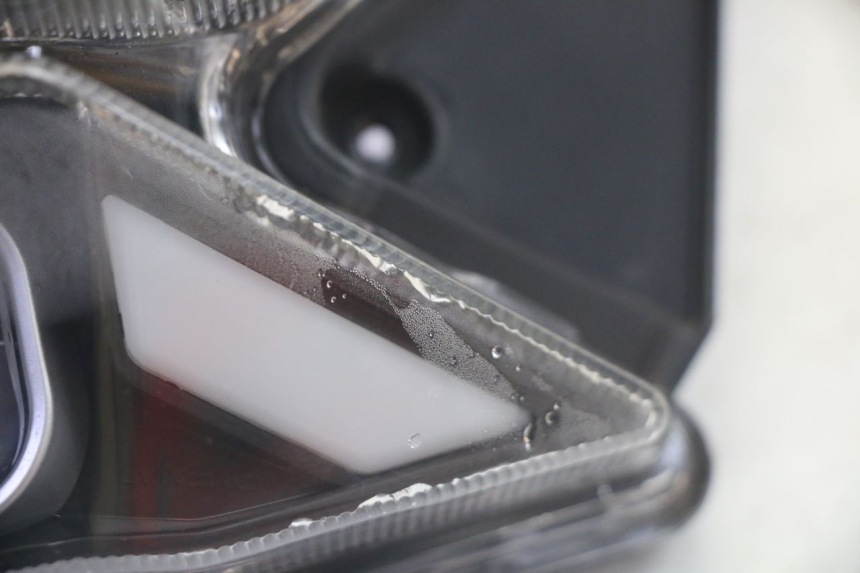 photo de FRONT HEADLIGHT JM MOTORS SANTANA EVO 50 (2024 - 2026) - Technical close-up