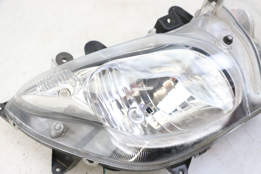 photo de HEADLIGHT SUZUKI BURGMAN 125 (2018 - 2021)