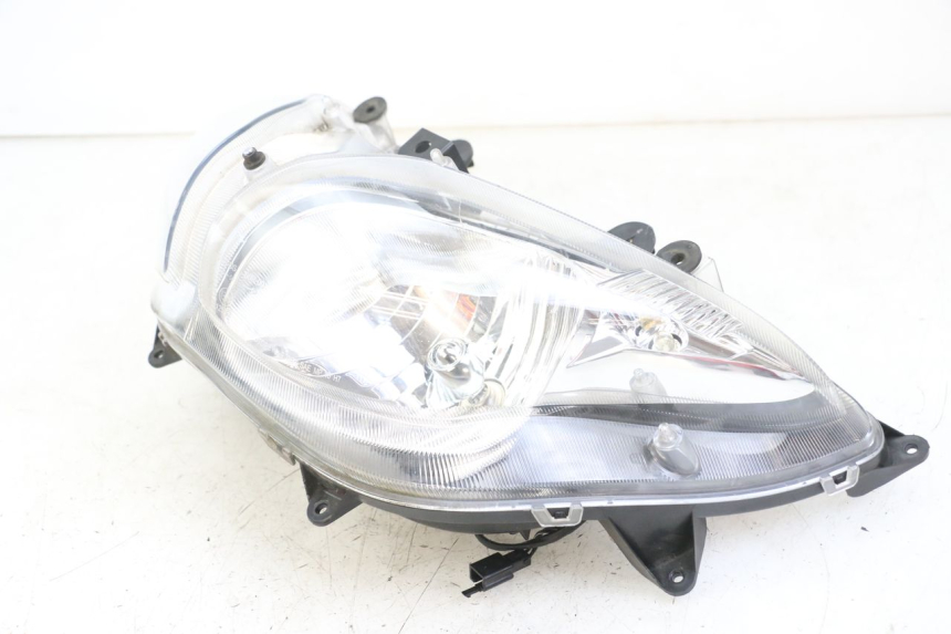 photo de HEADLIGHT SUZUKI BURGMAN 125 (2018 - 2021)