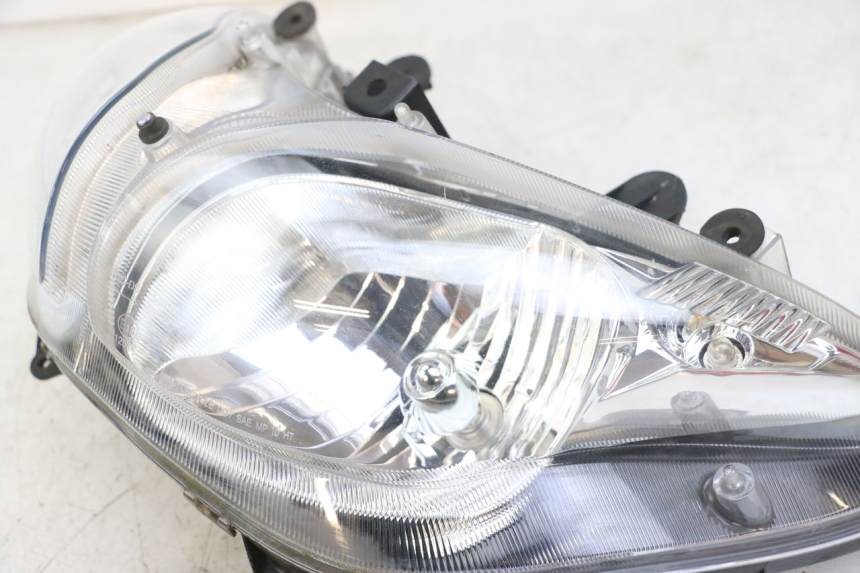 photo de HEADLIGHT SUZUKI BURGMAN 125 (2018 - 2021)