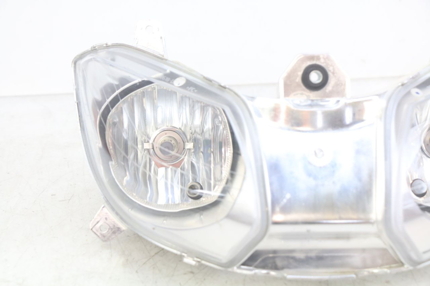 photo de FRONT HEADLIGHT YAMAHA X-MAX XMAX 125 (2010 - 2014)