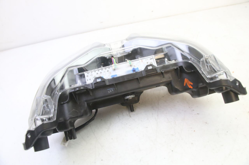 photo de HEADLIGHT YAMAHA XMAX X-MAX 125 (2021 - 2025)