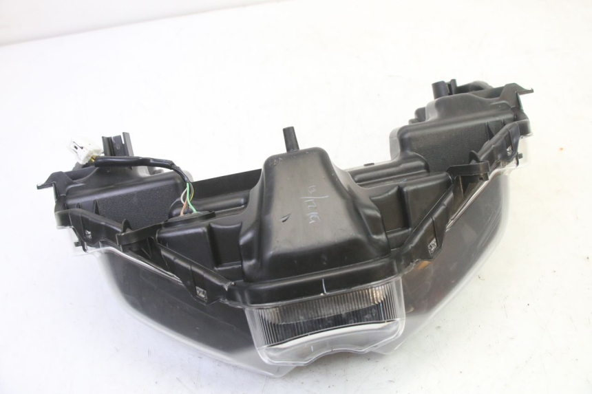 photo de HEADLIGHT YAMAHA XMAX X-MAX 125 (2021 - 2025)