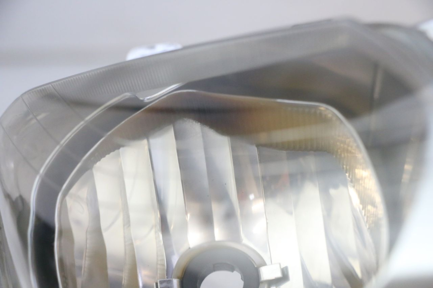 photo de FRONT HEADLIGHT YAMAHA X-MAX XMAX 125 (2010 - 2014)