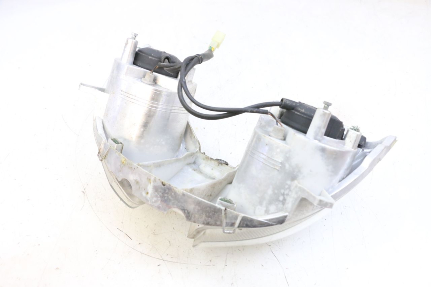 photo de FRONT HEADLIGHT YAMAHA X-MAX XMAX 125 (2010 - 2013) - Checked used part