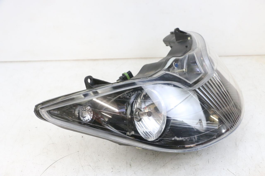 photo de FRONT HEADLIGHT PIAGGIO XEVO - X EVO 125 (2007 - 2016) - Zoom on usage condition