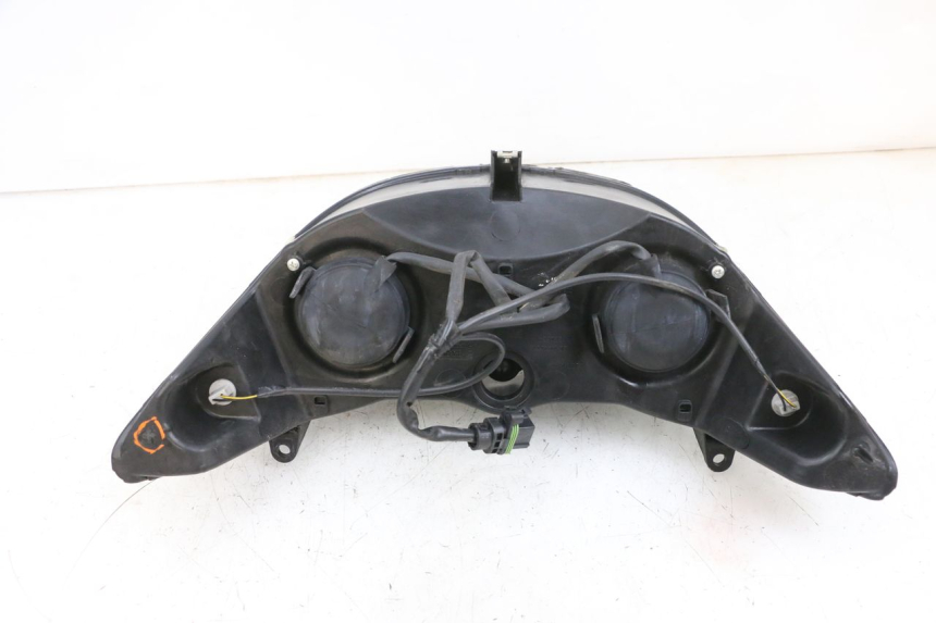 photo de FRONT HEADLIGHT PIAGGIO XEVO - X EVO 125 (2007 - 2016) - Fixing points details