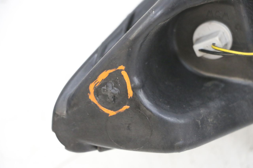 photo de FRONT HEADLIGHT PIAGGIO XEVO - X EVO 125 (2007 - 2016) - Surface and material condition