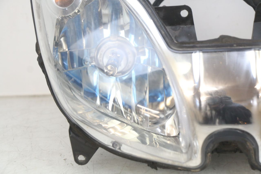 photo de FRONT HEADLIGHT YAMAHA X-MAX XMAX 250 (2006 - 2009)