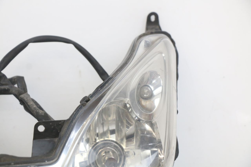 photo de FRONT HEADLIGHT YAMAHA X-MAX XMAX 250 (2006 - 2009)