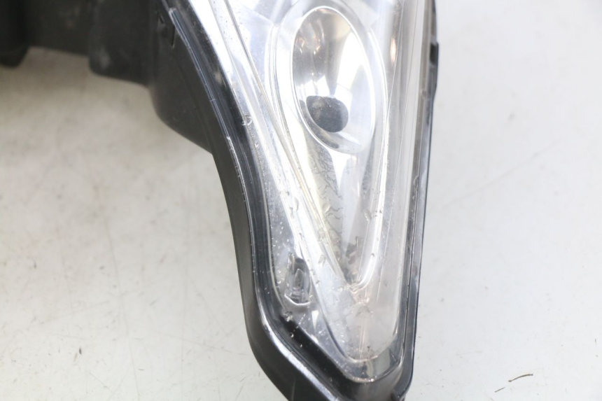 photo de FRONT HEADLIGHT YAMAHA XMAX X-MAX 125 (2006 - 2009)