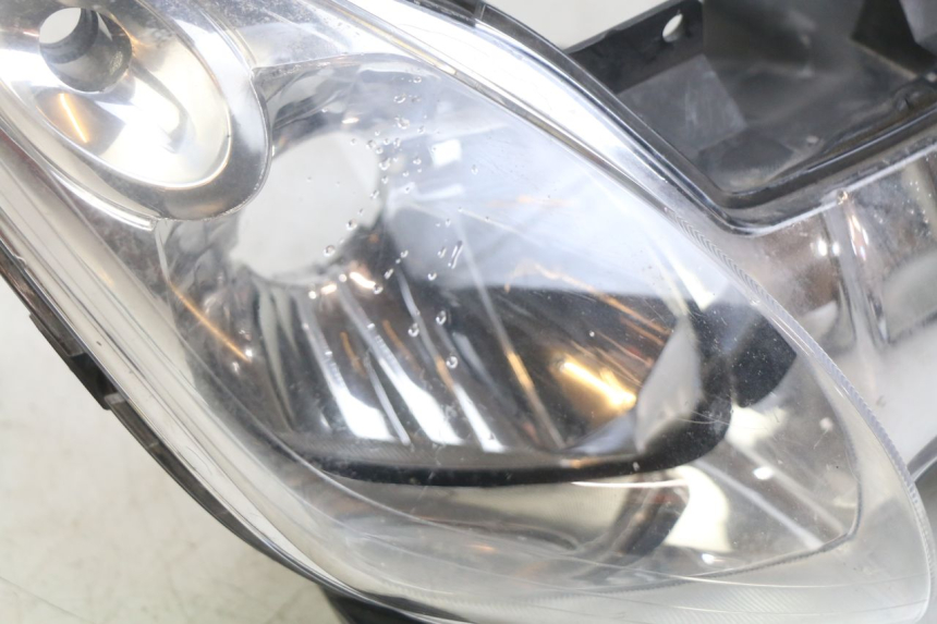 photo de FRONT HEADLIGHT YAMAHA XMAX X-MAX 125 (2006 - 2009)