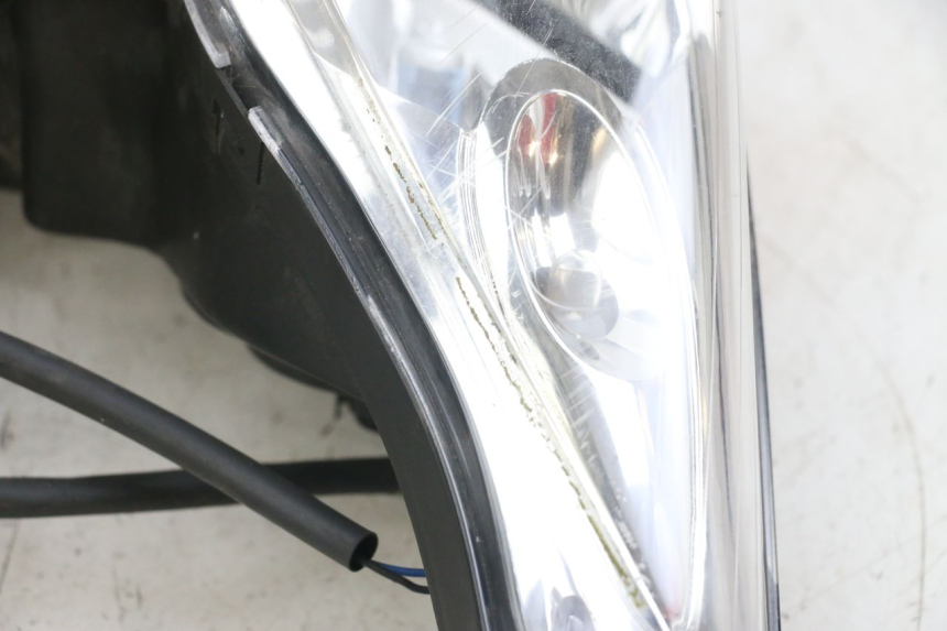 photo de FRONT HEADLIGHT YAMAHA XMAX X-MAX 125 (2006 - 2009)