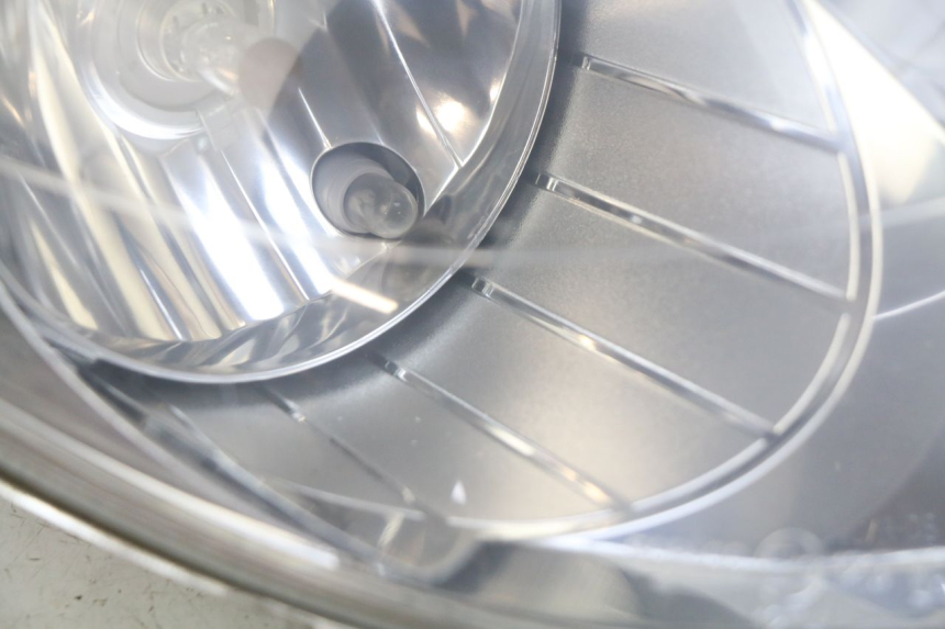 photo de FRONT HEADLIGHT YAMAHA YP MAJESTY 125 (2007 - 2010)