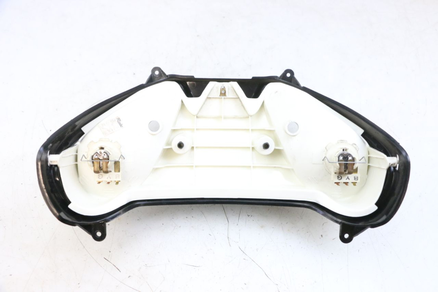 photo de FRONT HEADLIGHT YAMAHA YP MAJESTY 125 (2002 - 2006) - Zoom on usage condition