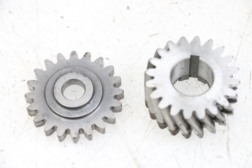 photo de TRANSMISSION DRIVE GEAR SHAFT HYOSUNG GV AQUILA 125 (2000 - 2004)