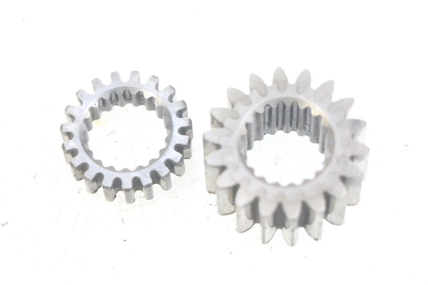 photo de TRANSMISSION SPROCKET HONDA CM 125 (1983 - 2003)