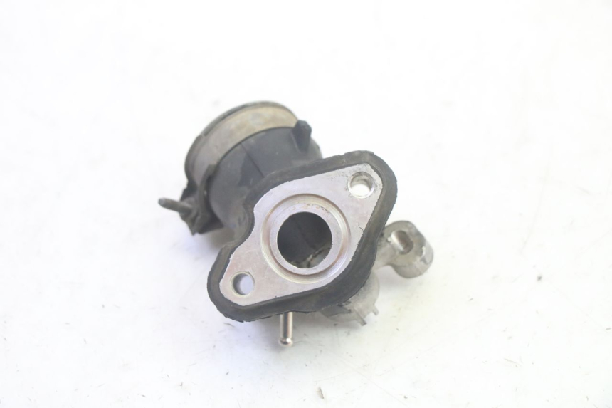 photo de INTAKE MANIFOLD KYMCO AGILITY 16+ 4T 50 (2018 - 2023) - Alternative perspective