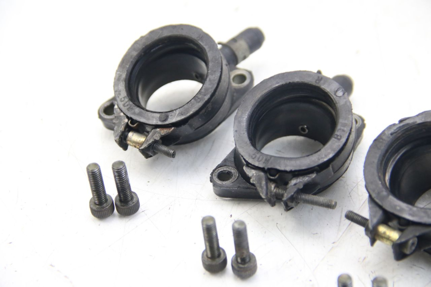 photo de INTAKE MANIFOLD YAMAHA FZS FAZER 600 (2001 - 2003)