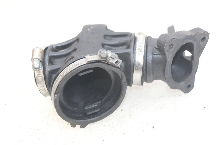 photo de INTAKE MANIFOLD GILERA GP 800 (2007 - 2013)