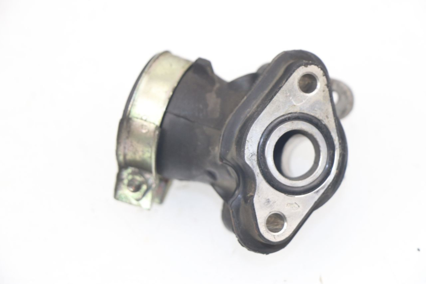 photo de INTAKE PIPE KYMCO AGILITY DELIVERY 4T 50 (2018 - 2023) - Zoom on usage condition