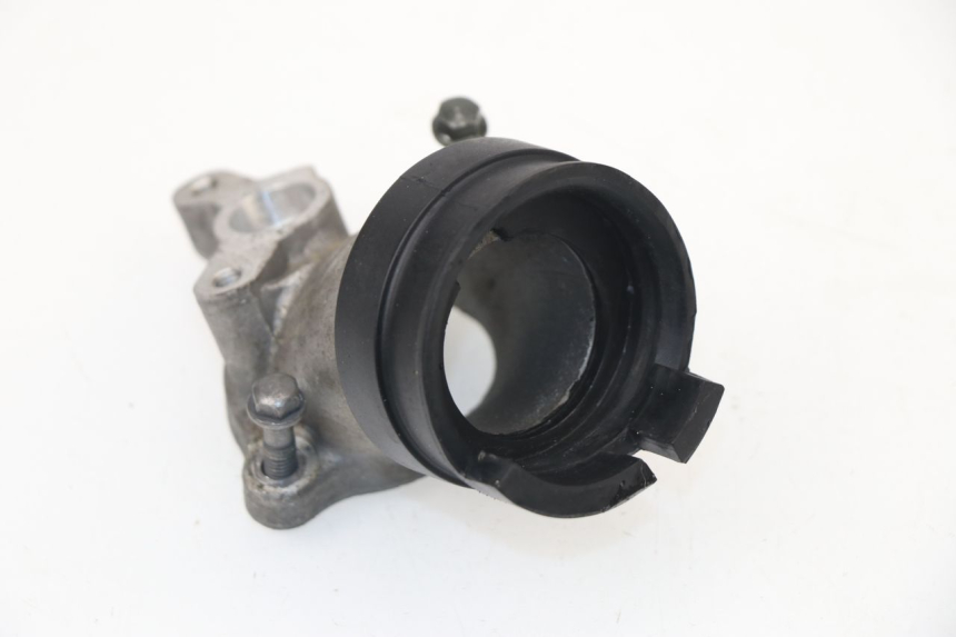 photo de INTAKE PIPE PEUGEOT METROPOLIS 400 (2011 - 2016)