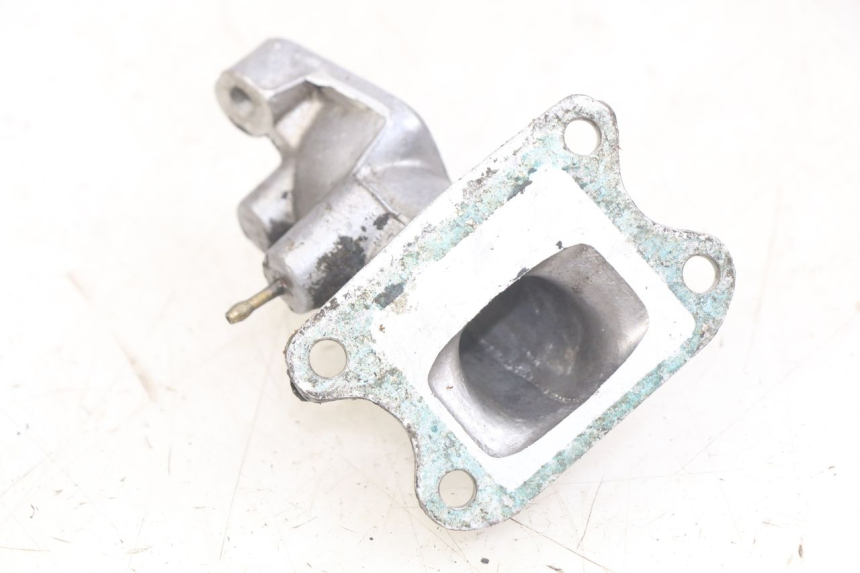 photo de INTAKE MANIFOLD PEUGEOT SV 125 (1991 - 1994)
