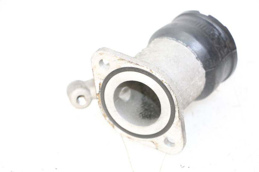 photo de INTAKE PIPE PEUGEOT SATELIS 125 (2013 - 2018)