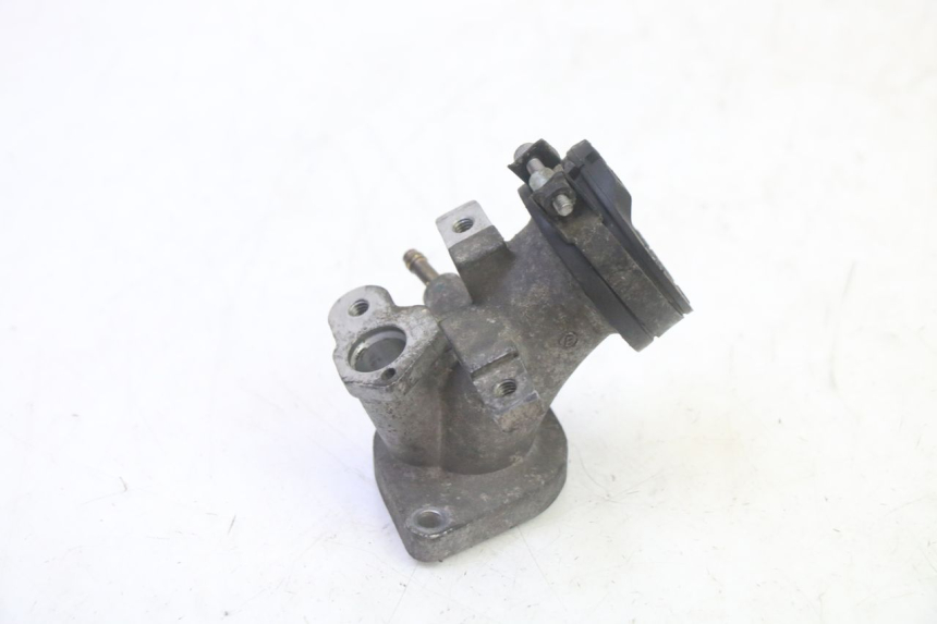 photo de INTAKE PIPE YAMAHA X-MAX XMAX 125 (2010 - 2014)