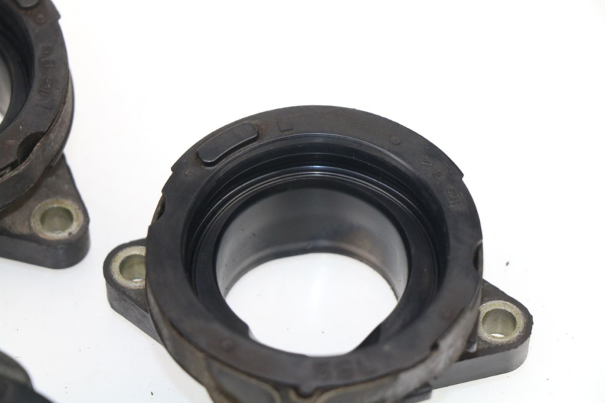 photo de INTAKE PIPE YAMAHA FZ6 FAZER 600 (2007 - 2010)
