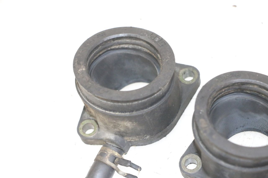 photo de INTAKE MANIFOLD YAMAHA FZS FAZER 600 (2001 - 2003)