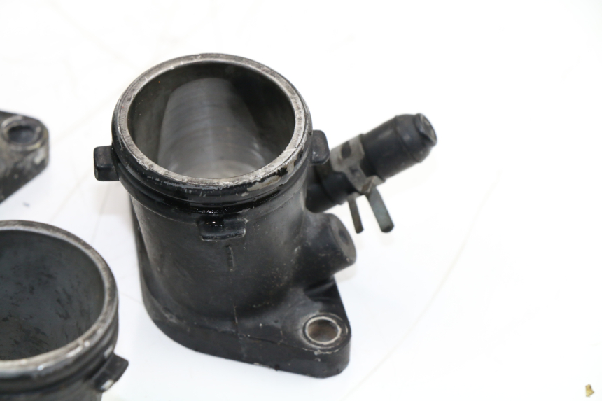 photo de INTAKE PIPE YAMAHA FZX FAZER 750 (1987 - 1998)