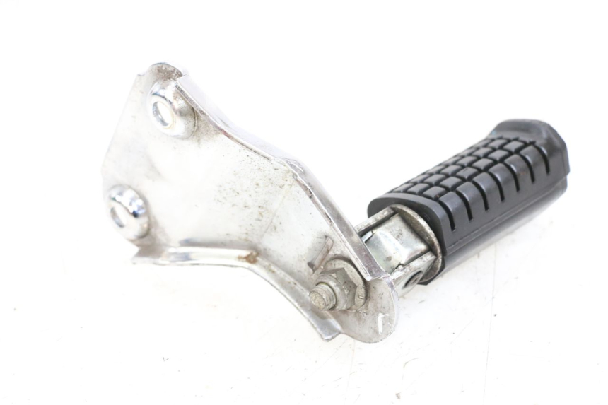 photo de REAR RIGHT FOOTREST MOUNT APRILIA CLASSIC 125 (1995 - 2001)