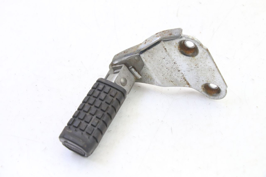 photo de REAR RIGHT FOOTREST MOUNT APRILIA CLASSIC 125 (1995 - 2001)