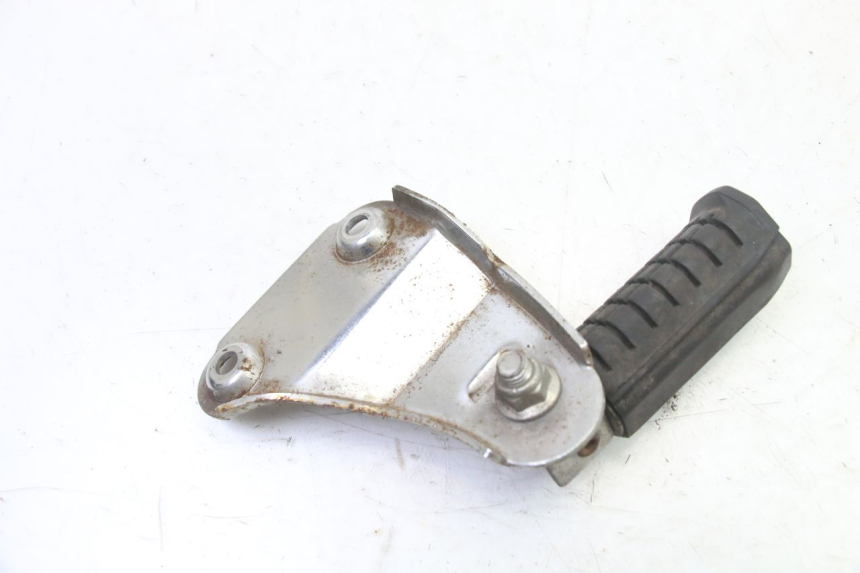 photo de REAR RIGHT FOOTREST MOUNT APRILIA CLASSIC 125 (1995 - 2001)