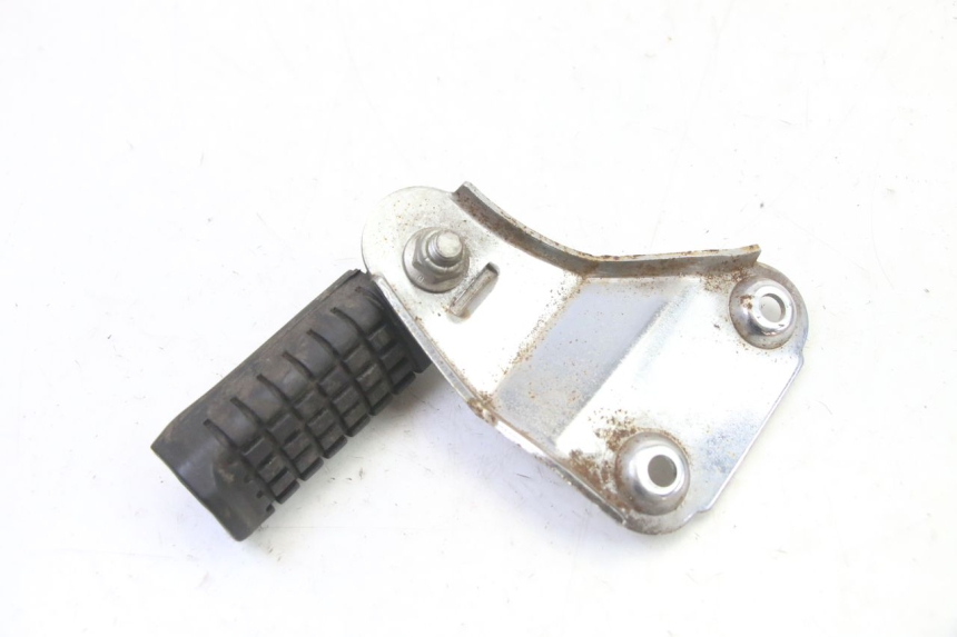 photo de REAR RIGHT FOOTREST MOUNT APRILIA CLASSIC 125 (1995 - 2001)