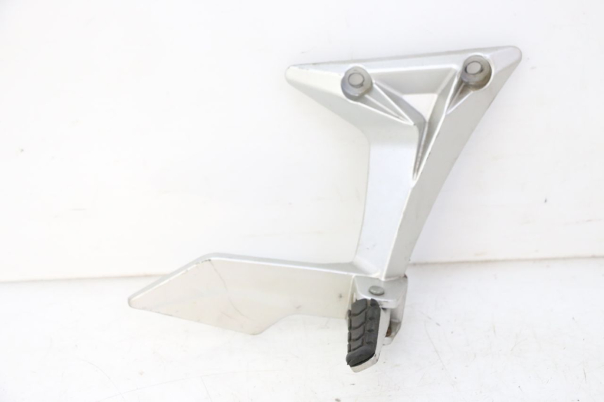 photo de REAR RIGHT FOOTREST MOUNT STAHO FH 50 (2018 - 2019)