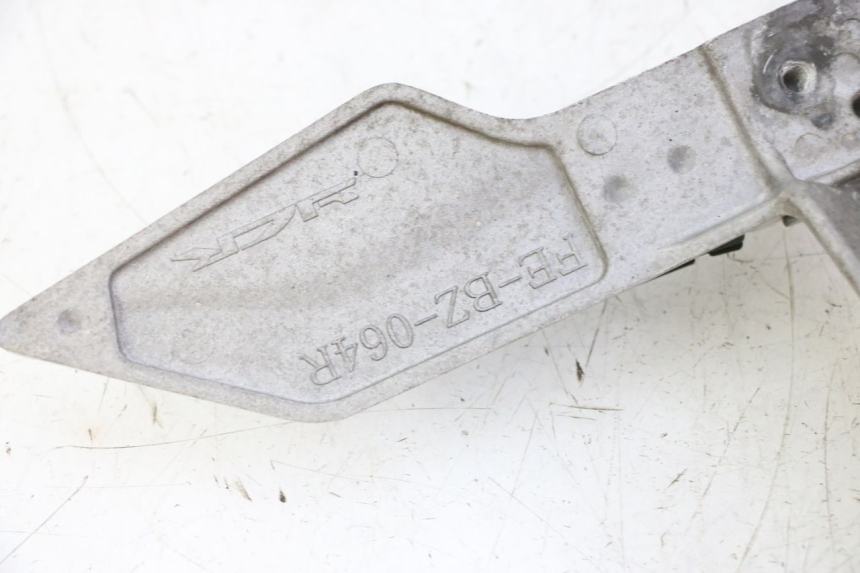 photo de REAR RIGHT FOOTREST MOUNT STAHO FH 50 (2018 - 2019)