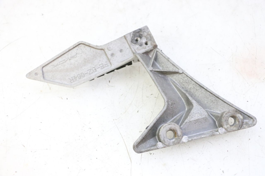 photo de REAR RIGHT FOOTREST MOUNT STAHO FH 50 (2018 - 2019)