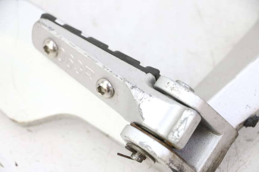 photo de REAR RIGHT FOOTREST MOUNT STAHO FH 50 (2018 - 2019)