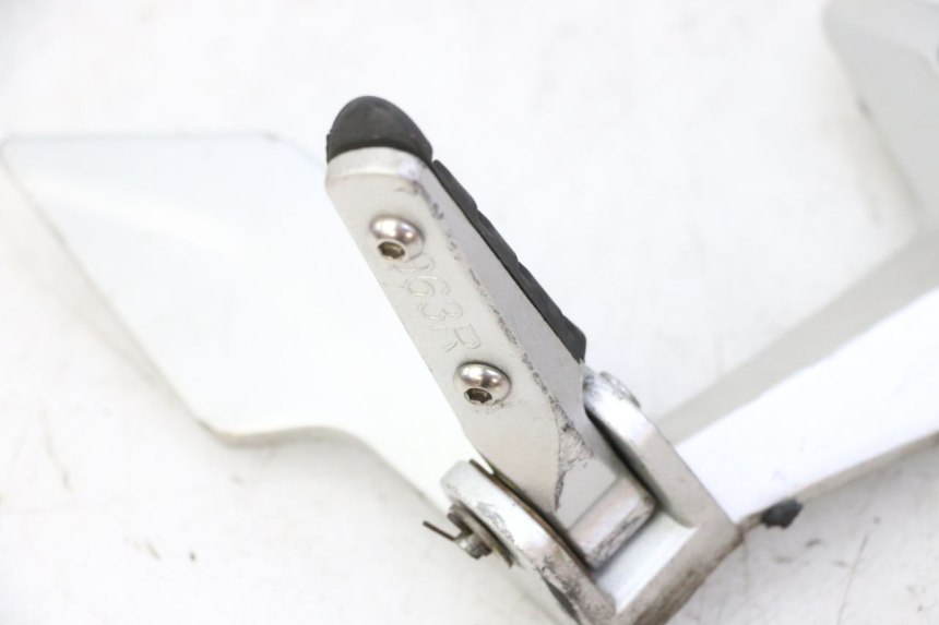 photo de REAR RIGHT FOOTREST MOUNT STAHO FH 50 (2018 - 2019)