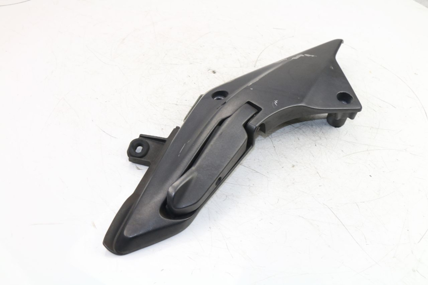 photo de REAR RIGHT FOOTREST MOUNT HONDA FJS SILVER WING SILVERWING 400 (2005 - 2008)