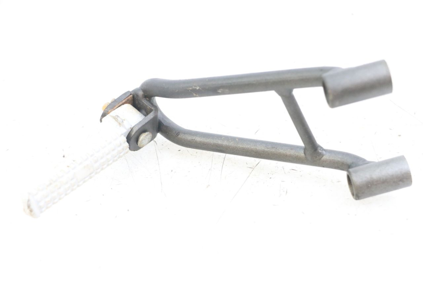 photo de REAR RIGHT FOOTREST MOUNT GILERA DNA 50 (2000 - 2007)