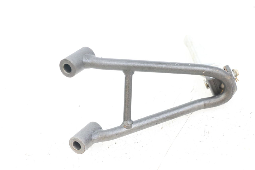 photo de REAR RIGHT FOOTREST MOUNT GILERA DNA 50 (2000 - 2007)