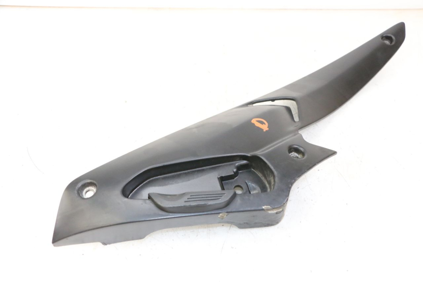 photo de REAR RIGHT FOOTREST MOUNT GILERA NEXUS 300 (2008 - 2013)